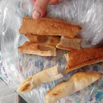 Little Caesars’tan Soğuk Pizza Ve Sakal Çıkan Ekmek İçin Ücret İadesi Talebi