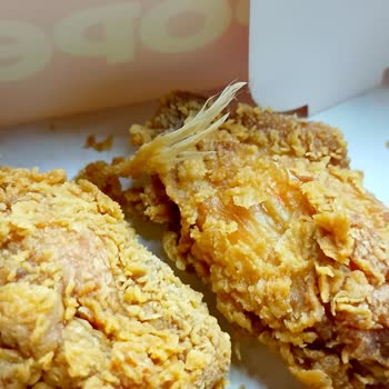 Popeyes Şubesinde Kanat Ürününün Garip Sunumu Ve Çözüm Bulunmaması