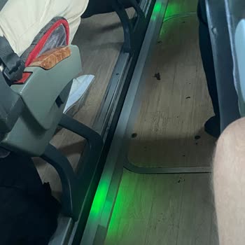 Hisar Tur 2.400 TL’lik Ücret İçin Bakımsız Otobüs ve Çöken LED Aydınlatması