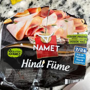 BİM'de Satın Alınan Hindi Fümede Plastik Parça Bulundu