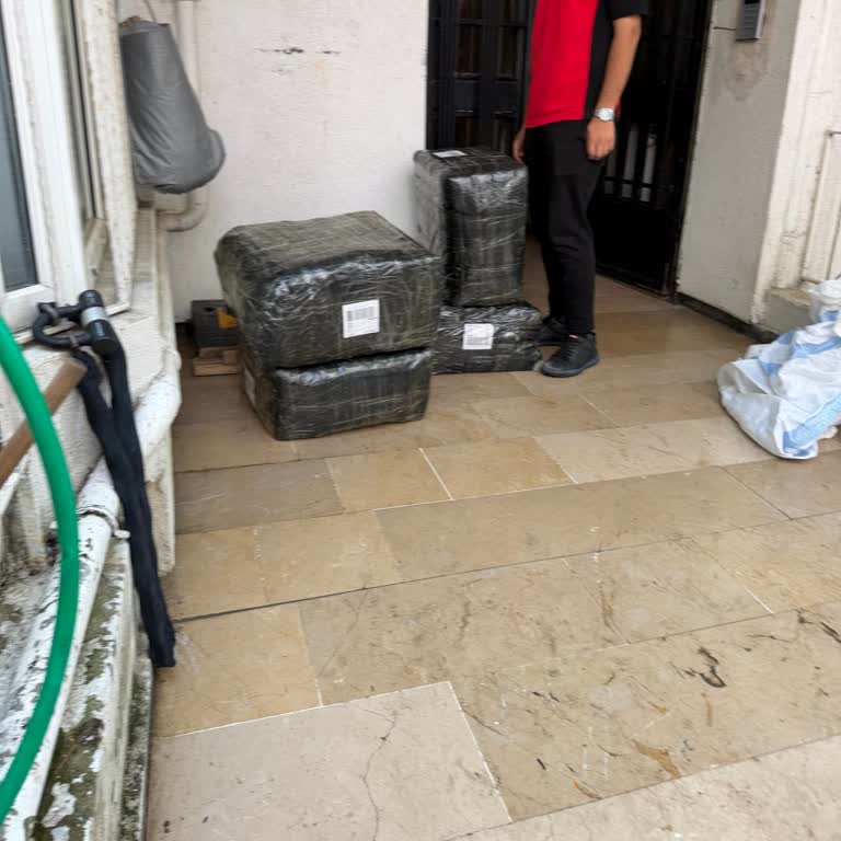 DHL Kurye Üst Kat Teslimini Reddetti Ve Saygısız Davrandı