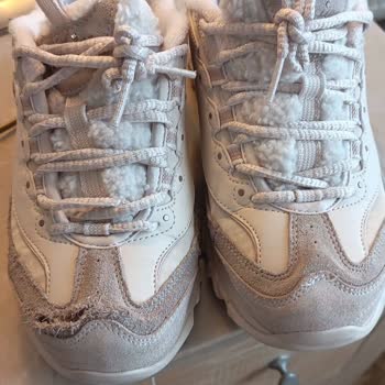 Skechers Kumaş Sorunu ve İade Reddiyle Hayal Kırıklığı