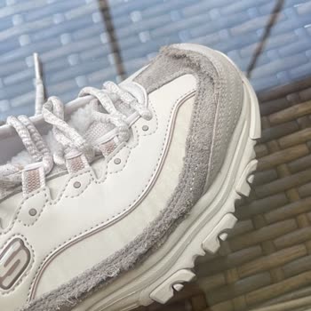 Skechers Kumaş Sorunu ve İade Reddiyle Hayal Kırıklığı