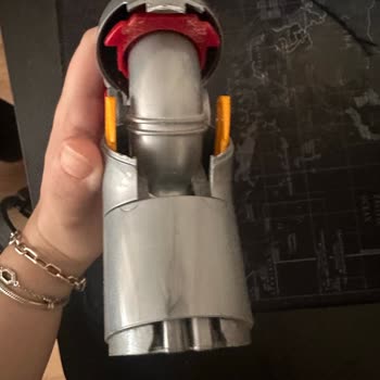 Dyson V12 Detect Slim Süpürge Dirsek Parçası Kendi Kendine Kırıldı Garanti Hakkı Reddedildi