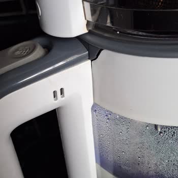 Beko Çaycı Makinem Garanti Altında Servis Hatası Nedeniyle Hasar Görüp Ücretli Tamir İstendi