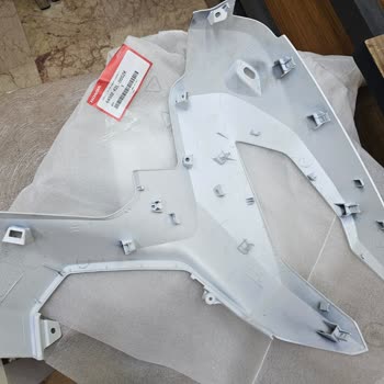 Motosikletim İçin Özensiz Montaj Ve Gizli Yapıştırıcı Kullanımı