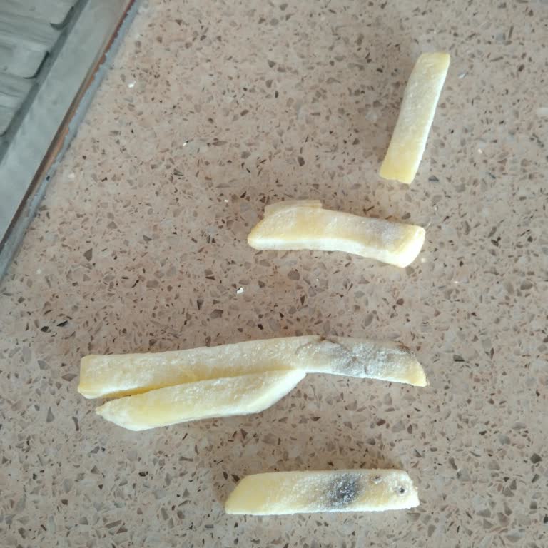 BİM Superfresh Dondurulmuş Patates Çürüme Ve Kötü Koku İade Talebi