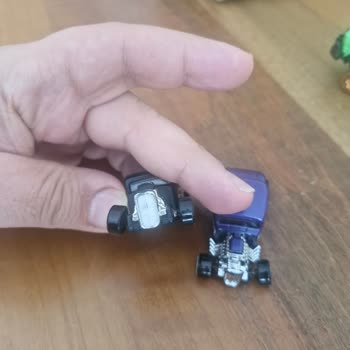 Hot Wheels Tekerlek Yamulması Üretim Sorunu Olarak Tekrarlıyor