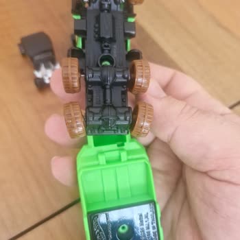 Hot Wheels Tekerlek Yamulması Üretim Sorunu Olarak Tekrarlıyor