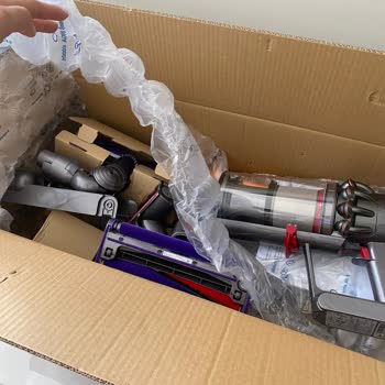 Dyson V10 Süpürge Gürültülü Sorunu Çözülmedi, Hasarlı Ve Eksik Parçalarla İade Edildi