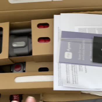 Dyson V10 Süpürge Gürültülü Sorunu Çözülmedi, Hasarlı Ve Eksik Parçalarla İade Edildi