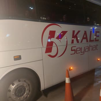 Bilgilendirme Yok: Hastalıklı Çocuğu 1,5 Saat Beklettiğiniz Gecikmeli Otobüs Ve Bijon Sorunu