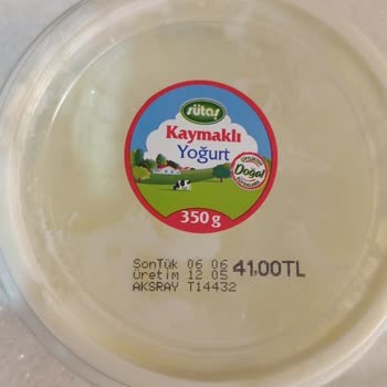 Sütaş Kaymaklı Yoğurtta Son Tüketim Tarihi Geçmemişken Küf Tespit Edildi