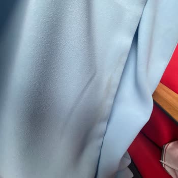İndirimli Ürünün Kusurlu Satışı Ve Mağaza Personelinin Saygısız Tutumu