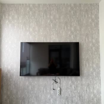 Kurulum Sonrası TV Ekranında Çizik Ve Değişim Talebi