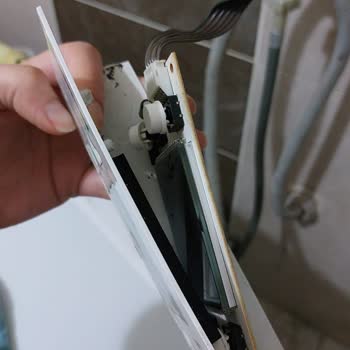 Garanti Dışı Parça Değişimi Sonrası Tekrarlayan Arızalar Ve Yetersiz Servis