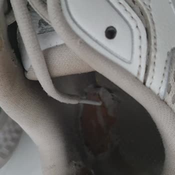 Skechers GO Run Consistent 2.0 Ayakkabısının Bir Ayda İçten Açılması Ve Para İadesi Talebi