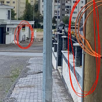 Ev Önüne Dikilen Telekom Direğinin Kaldırılması