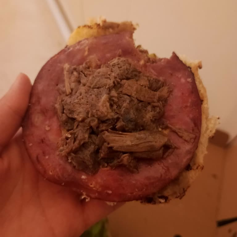 By Kasap Burger Menüsünde Boş İçerik Ve Aşırı Ücret İade Talebi