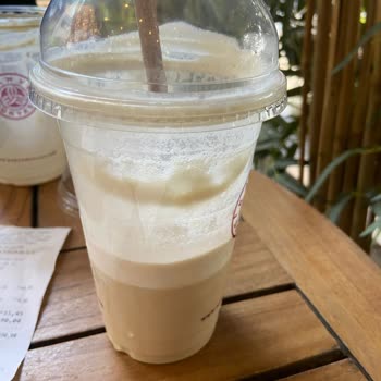 Yüksek Ücretli Lezzetsiz White Chocolate Mocha Ve Soğuk Hizmet