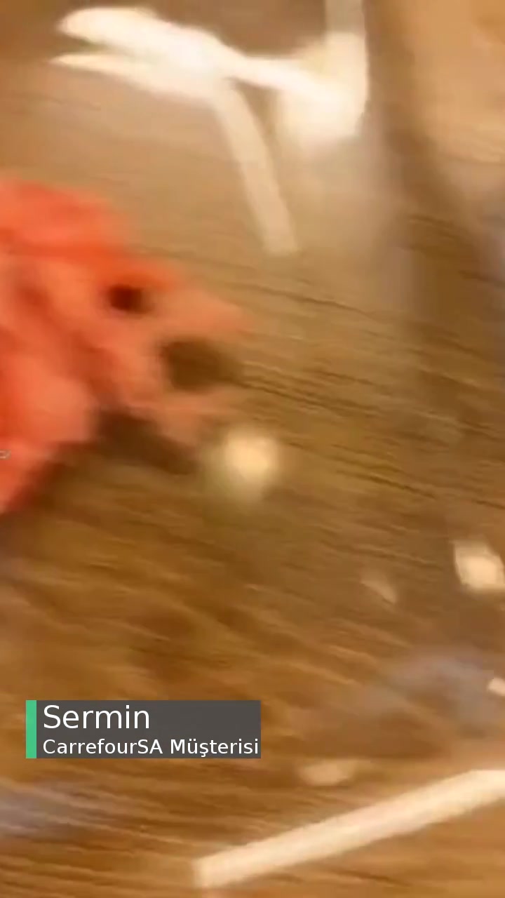 Carrefour SA İçi Geçmiş Karpuz Satıyor, Kim Bilir Kaç Günlük! videonun kapak resmi