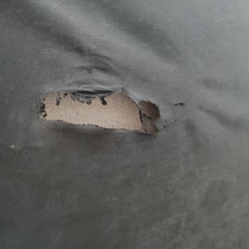 Evkur Baza Tesliminde Arka Astar Yırtığı Ve Müşteri Hizmetlerinin Reddetmesi
