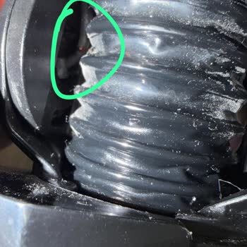 Bosch Süpürge Başlığının Kabloları Kendiliğinden Koptu Ve 3.500 TL Ücret Talep Edildi