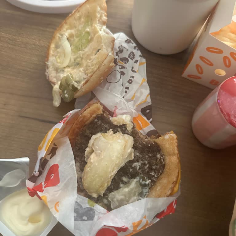Uber Eats Üzerinden Burger King Siparişim Soğuk, Eksik Ve Destek Hattı Yanıt Vermiyor
