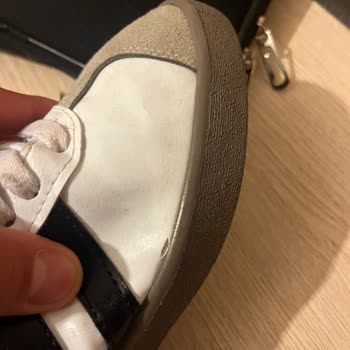 Hepsiburada’da Kapanan Mağaza Sebebiyle Adidas Ayakkabı İadesi