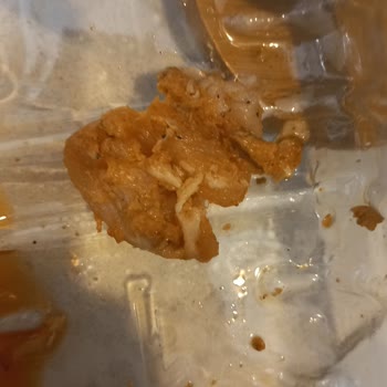 Lezita Dönerinde Çiğ Tavuk Parçaları Bulundu, Sağlık Riski