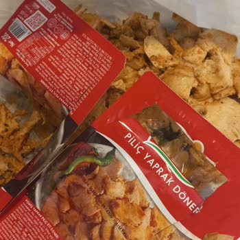 Lezita Dönerinde Çiğ Tavuk Parçaları Bulundu, Sağlık Riski