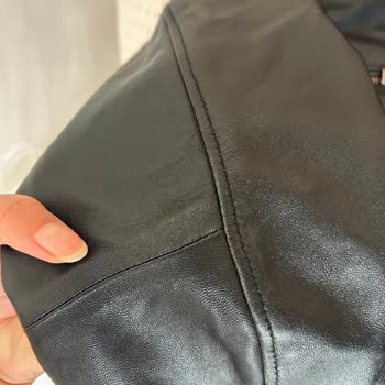 Deri Cekette Düğmesi Koptu, Müşteri Hizmetleri Yardımcı Olmadı
