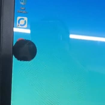 Alfa Bilgisayar'dan Alınan LCD Panelde Kararma Ve Darbe İddiasıyla Yardım Reddedildi