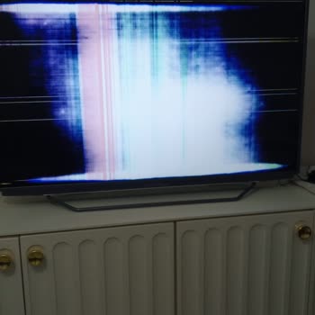 Garantisi Sona Ermiş Arçelik Televizyonun Panel Arızası ve Yüksek Tamir Maliyeti