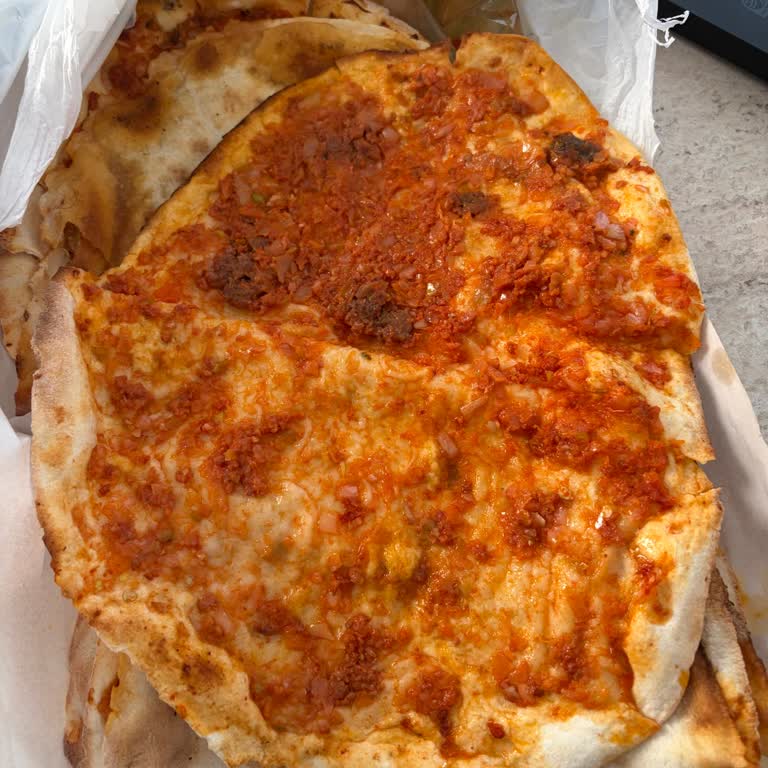 Sağlıksız Ve Kötü Kokulu Lahmacun İçin İade Reddi