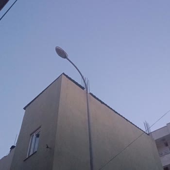 Gölbaşı Mahallesinde Sokak Lambaları Yanmazken Dicle Elektrik'in Duyarsızlığı