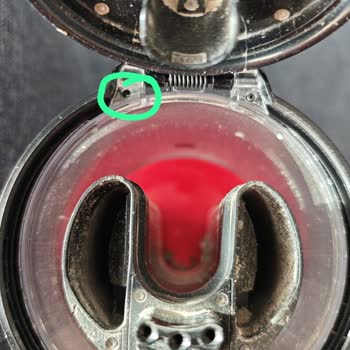 Dyson V16 Süpürge Toz Haznesi Kısa Sürede Kırıldı