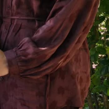 Kısa Sürede Solan Ve Beyaz Çizgili Saten Gömlek İçin İade Talebi