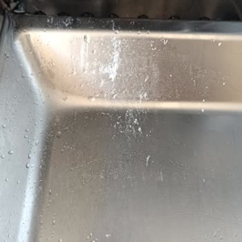 Altus AL404 Bulaşık Makinesinde Bardak Çizilmesi Ve Servis Reddi