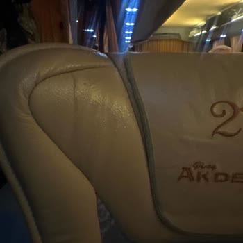 Eski Araçların Klimasından Dökülen Su Müşterileri Rahatsız Ediyor
