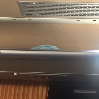 Eski Araçların Klimasından Dökülen Su Müşterileri Rahatsız Ediyor