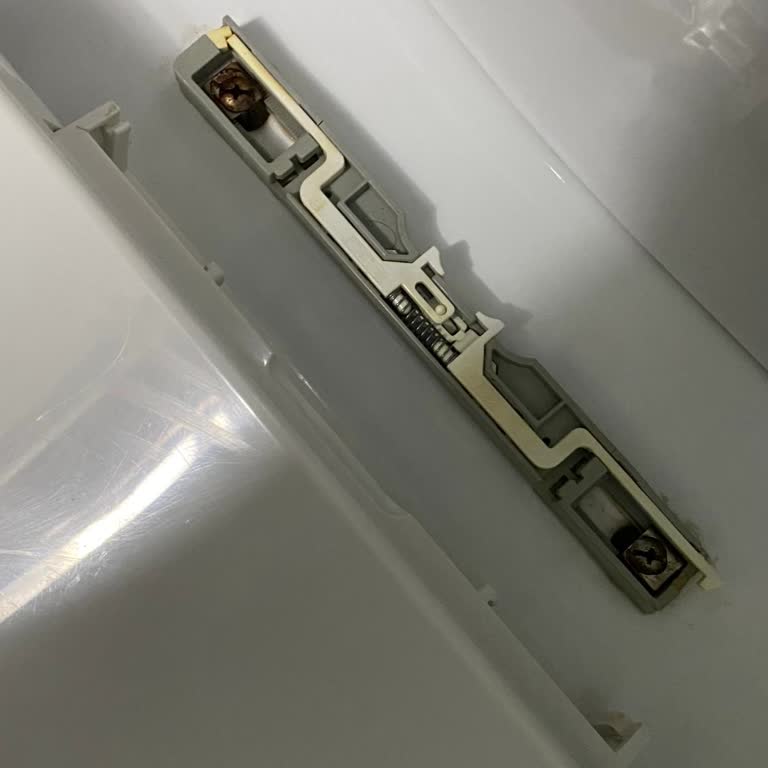 Kırılan Kapağın Alt Bağlantısı İçin Yedek Parça Talebi