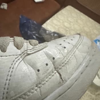 Nike Spor Ayakkabının 5 Ayda Deri Soyulması Ve Değişim Talebi