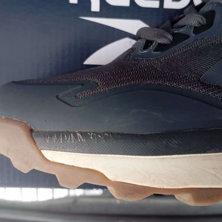 Reebok Ayakkabısının 2 Ayda Aşırı Yıpranması Ve Mağazanın Kullanıcı Hatası İddiası
