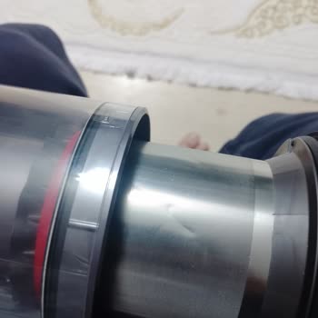 Hasarlı Boru, Başlık Ve Ara Aparatla Geri Gelen Dyson V15 Detect Ürünün Değişimi Talep Ediliyor