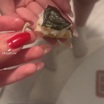 Dardanel Onigiri Tavuk Teriyaki İçinden Sivri Kemik Çıktı!