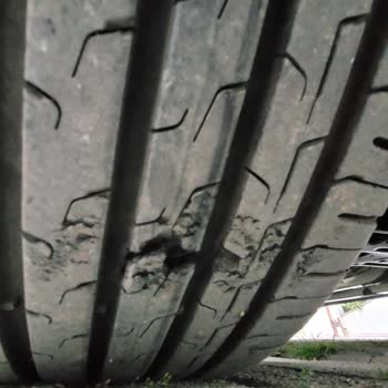 Araçta 5 Gün Sonra Birden Fazla Lastikte Diş Atması Ve Güvenlik Korkusu