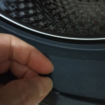 Kısa Sürede Kapak Lastiği Kesik Ve Garanti Dışı Kullanıcı Hatası İddiası