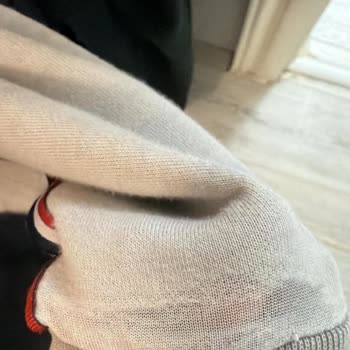 Arçelik Kurutma Makinesi Kıyafetleri Çekiyor Ve Deliyor, Servis Çözüm Sunmuyor