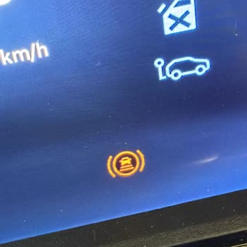 Yeni Toyota Proace City'de Çoklu Elektronik Arızalar Ve Motor Zincir Arızası, İkame Araç Sağlanmadı